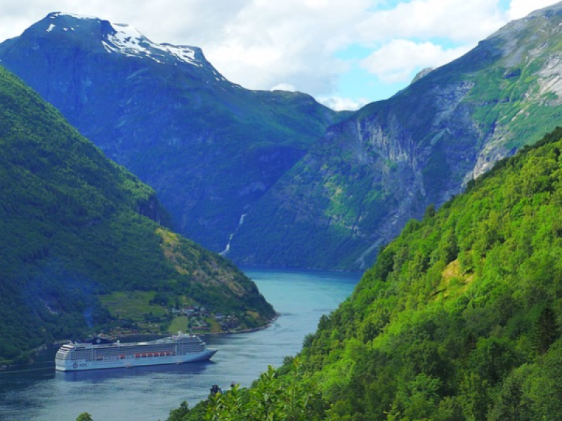 GO HIKING NEAR THE CITITES OF FJORDS