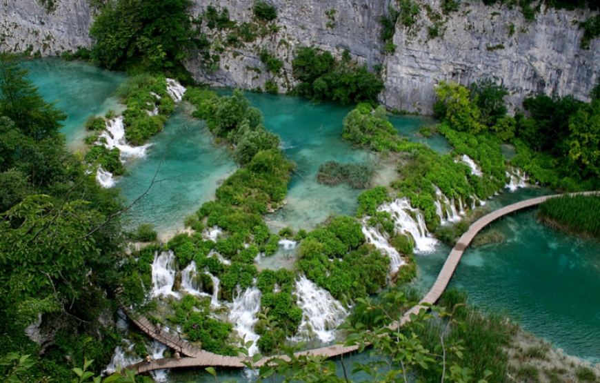 1 DAY TRIP TO PLITVICE LAKES